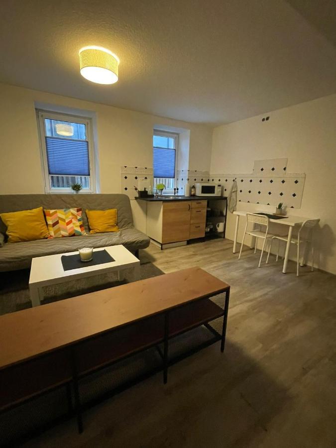 Ruhiges Apartment Im Herzen Von Gera Exterior foto